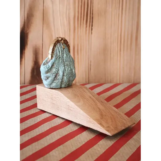 Atölye Tasarımı Vintage Çanta Figürlü Ahşap Kapı Stoperi - 12 cm
