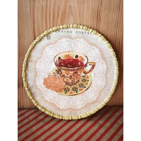 Atölye Tasarımı Kartpostal Serisi Çay Fincanı Desenli Aplike Tepsi - 29,5 cm