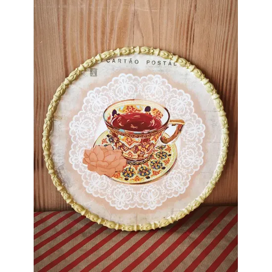 Atölye Tasarımı Kartpostal Serisi Çay Fincanı Desenli Aplike Tepsi - 29,5 cm